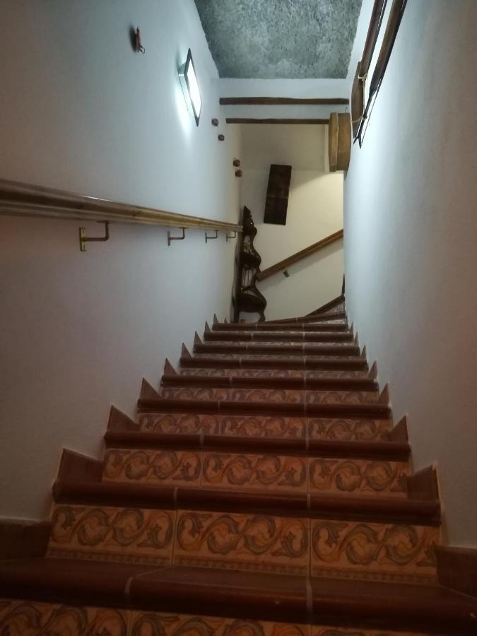 Cueva El Murallon Benamaurel ภายนอก รูปภาพ